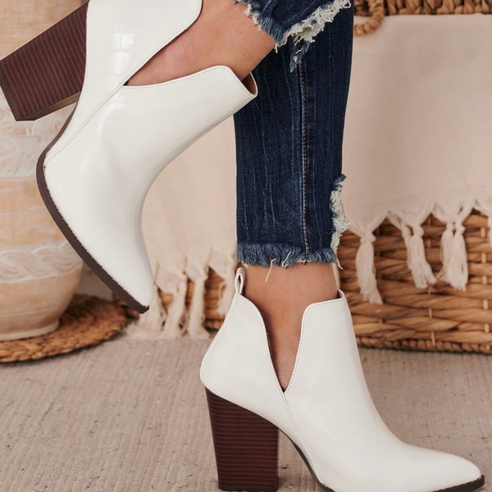 Nanamacs White Croc Booties BRAND NEW